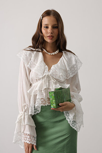 VAGGON Women's White Lace Ruffled Bohemian Blouse Vs00630