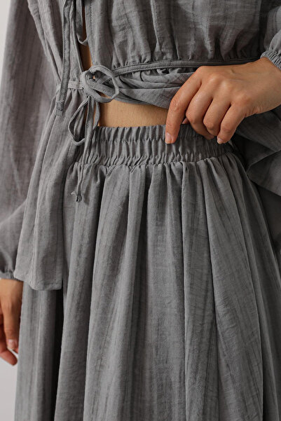 VAGGON Women's Gray Tie Front Skirt Suit Vs00613