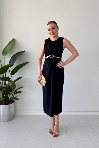 MaziButik Low-Cut Crepe Dress Navy Blue