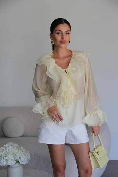 Julidress Cămașă transparentă galben deschis cu decolteu în V și detaliu de șireturi