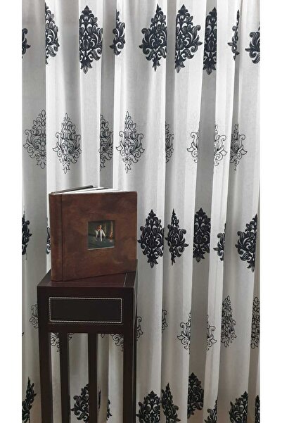 Mastel Perdea ivoire cu broderie neagra model B9 confectionata cu rejansa