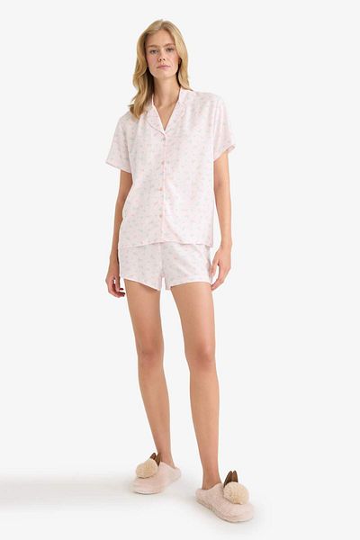 DeFacto Set pijamale cu croiala normala, cu maneca scurta, top din viscoză, pantaloni scurți-Fall in Love F6986AX25AU