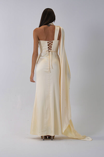 Feminist Yaka Kuşak Detaylı Tek Omuz Abiye Sarı 0801099