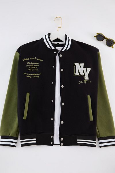 Trendyol Collection Jachetă neagră de colegiu cu detaliu de broderie - Croială obișnuită TMNAW25CE00005