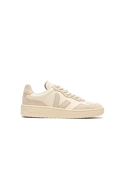 VEJA حذاء رياضي جلدي للنساء من V90
