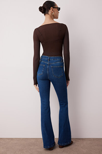 Trendyol Collection Blugi evazați albastru cu nasturi în față cu talie înaltă TWOSS20JE0111