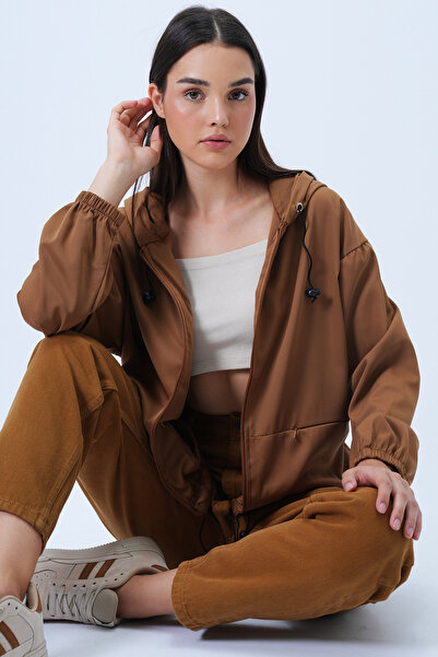 Trend Alaçatı Stili Women's Cinnamon Brown Hooded Seasonal Jacket with Hidden Pocket and Front Zipper Alc-X13415