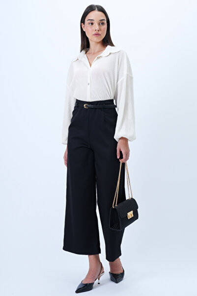 Trend Alaçatı Stili Dámské černé tkané kalhoty s detailem na skrytý zip a kleštěmi ALC-X14323