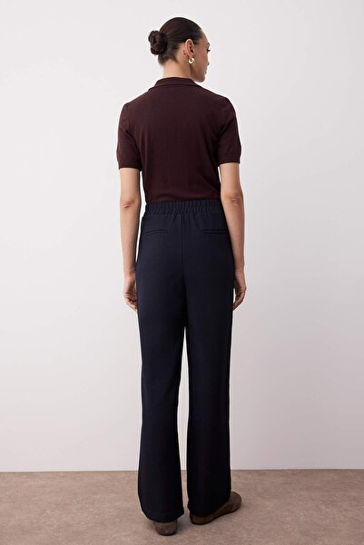 Trendyol Collection Темно-сині штани з тканого полотна прямого/плоского крою TWOAW22PL0321