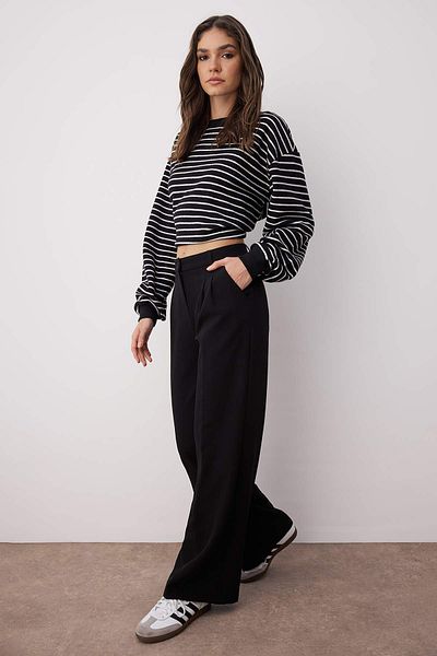 Trendyol Collection Чорні плісировані штани з широкими штанинами TWOAW25PL00109 Palazzo