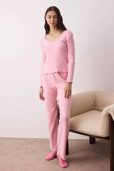Trendyol Collection Pink V-Neck Baby Overlock Soft Tuuse Brushed Winter Rib Knitted Pajamas Set Thmaw26Pt00011