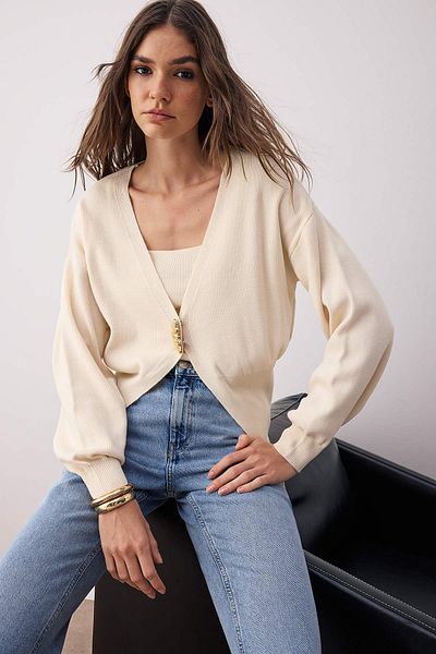Trendyol Collection Ecru Button Detailed Wide Fit V-Neck Knitwear Cardigan-Blouse Set Twoaw26Hi00017