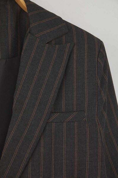 Trendyol Collection Anthrazitbraun gestreifte Oversize-Blazerjacke TWOAW26BC00024