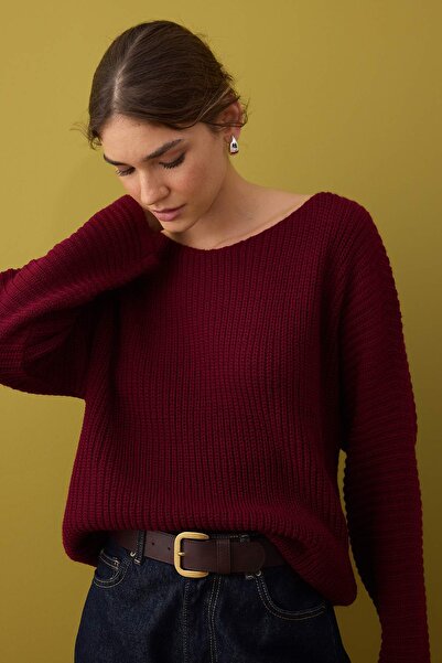 Trendyol Collection Körperwahlfreie Burgunderfarbene Weite Passform Basic Boot-Ausschnitt Strickpullover TWOAW26KZ00103