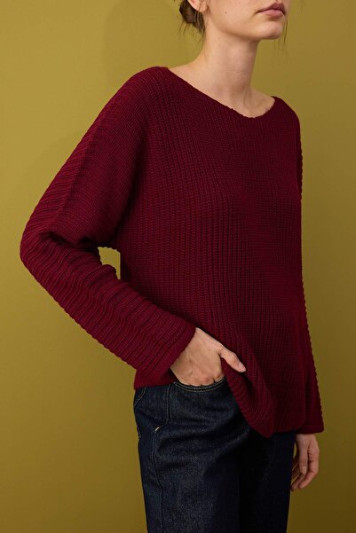 Trendyol Collection Körperwahlfreie Burgunderfarbene Weite Passform Basic Boot-Ausschnitt Strickpullover TWOAW26KZ00103