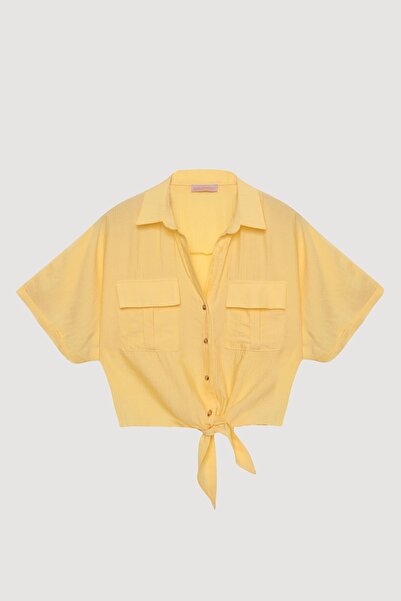Quzu Cămașă cu buzunar dublu cu detaliu de legare în față Galben