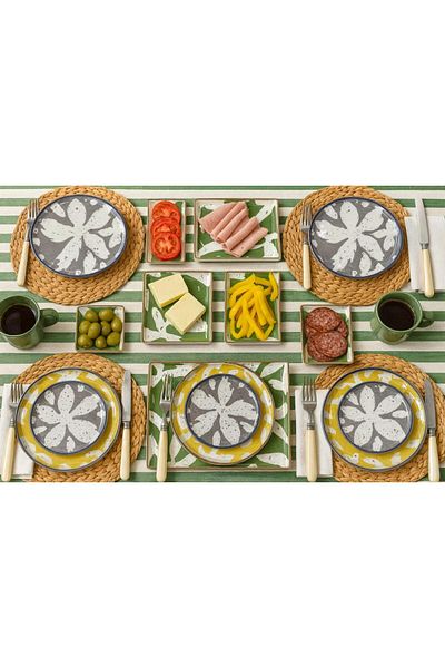 Noah Exclusive (Porland) 18 Piece Porcelain Catering and Breakfast Presentation Set for 6 People