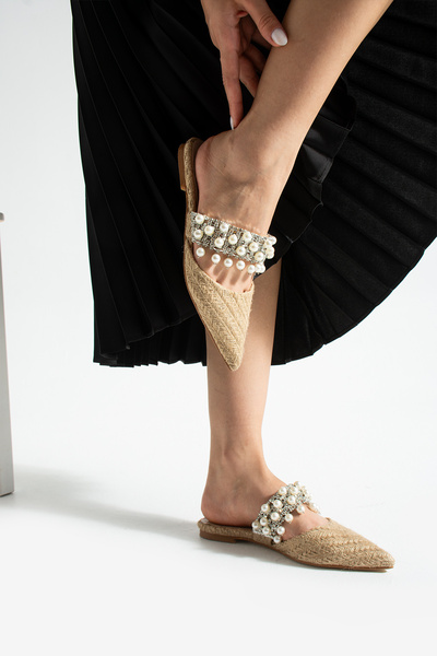 Lorenn Pearl Straw Pearl Detailed Women's Slippers