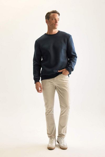 DeFacto 3-fädiges, dickes Sweatshirt aus Baumwolle mit Kapuze und Fleece-Innenseite, reguläre Passform, Rundhalsausschnitt, D7876AXNS