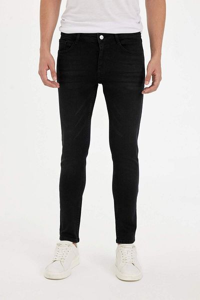 DeFacto 100 % Baumwolle Carlo Skinny Fit Extra Slim Fit Normale Taille Extra Skinny Leg Jeanshose E0181ax24au