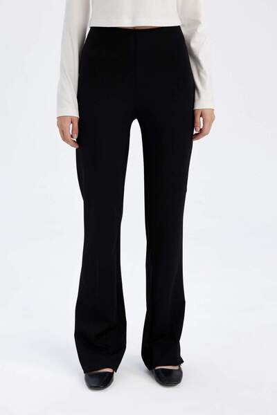 DeFacto Flare Fit Casual Basic Düz Pantolon D8096AX24AU