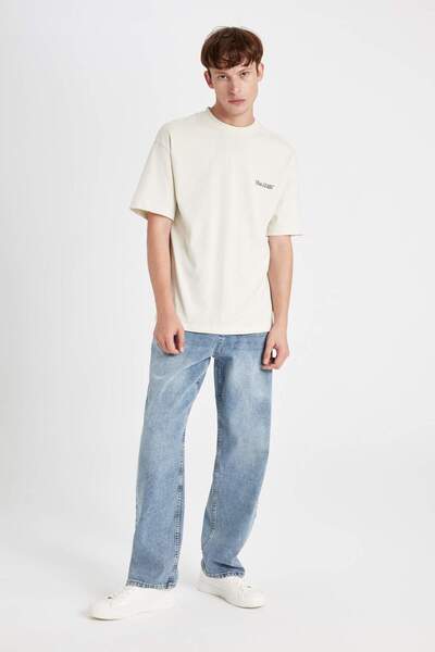 DeFacto %100 Pamuk Batman Boxy Fit Bisiklet Yaka Sırt Baskılı Kısa Kollu Tişört D1195AX24AU