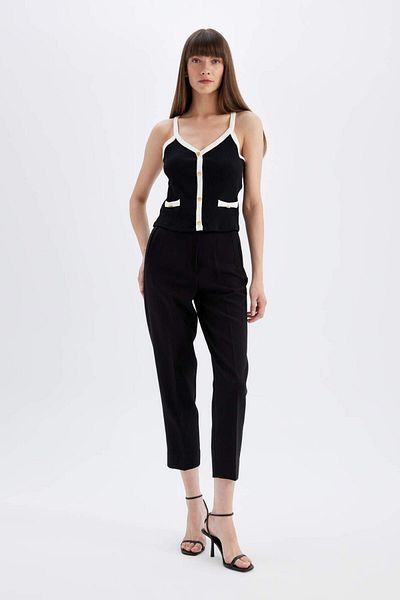 DeFacto Slim Fit Slim Fit V-Ausschnitt Cord Camisole Strap Tank Top D5404AX24SM