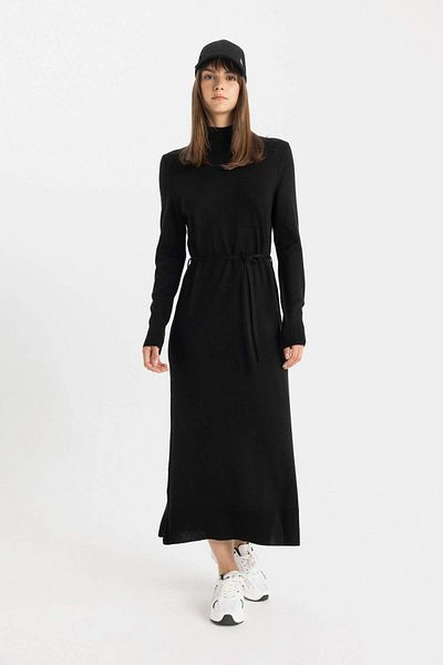 DeFacto Regular Fit Half Turtleneck Basic Plain Slit Long Sleeve Maxi Knitwear Dress A9807Ax24Wn