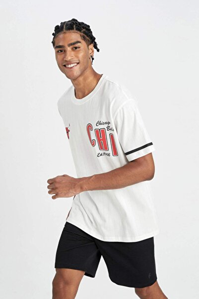 DeFacto DeFactoFit - Μπλουζάκι NBA Chicago Bulls Crew Boxy με λαιμόκοψη C4460AX24HS