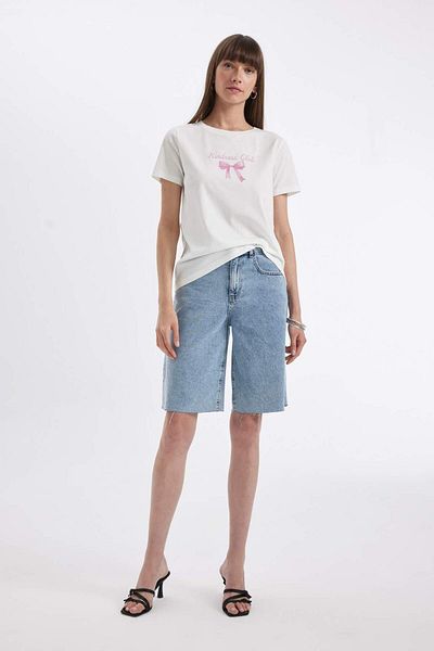 DeFacto Potištěné česané bavlněné tričko s krátkým rukávem Regular Fit Crew Neck D4333AX24HS