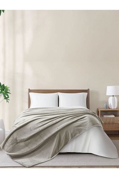 Donetella King Size Fleece Blanket 210x240 cm, Soft & Cozy, 350 GSM, Ideal for Bed & Sofa