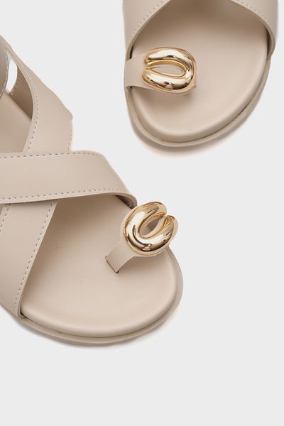 Capone Outfitters Γυναικεία σανδάλια Maribel Flip Flop Strap Flat Heel