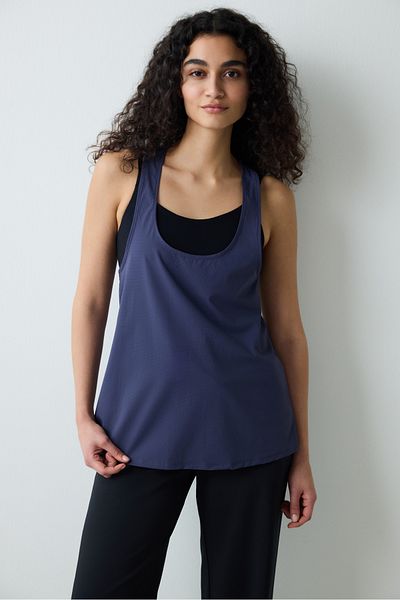 Penti Dunkelindigefarbener Sport-Tanktop mit Rückendetail