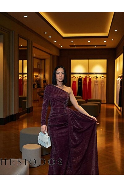 HESİODOS Tek Omuz Taşlı Kuyruklu Detay Mor Renk Uzun Simli Krep Abiye Elbise Düğün Nişan Mezuniyet Elbisesi