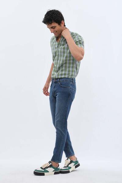 DNM UNITED Boyfriend Slim Fit Jeans - Mid-Wash Blue