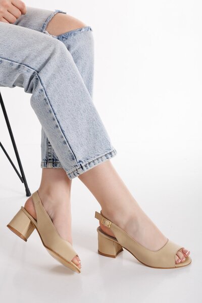 elvinshoes حذاء بكعب كلاسيكي مفتوح من الجلد الطبيعي باللون البنفسجي