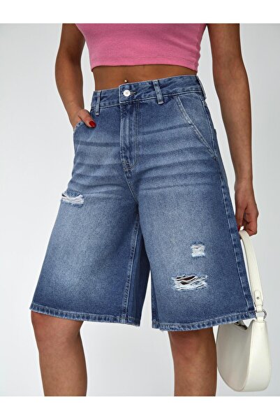 XBELLA DENİM Kadın Bermuda kot şort midi boy yırtık detaylı