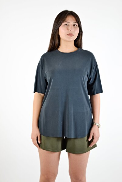 BUSEM Βασικό μπλουζάκι Modal με λαιμόκοψη με σχισμή στο πλάι