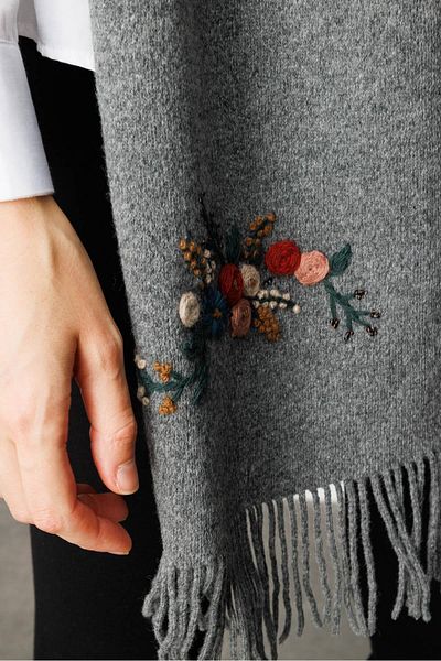 Desen Triko Women's Single Side Rococo Embroidery Embroidered Wool Kaşkol Smoked