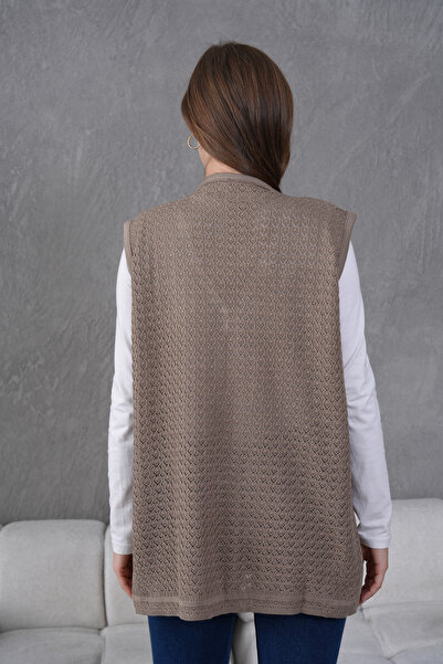 Lamierra Mercerized Woven - Mother Classic Vest with Three Buttons on the Front and Double Pockets