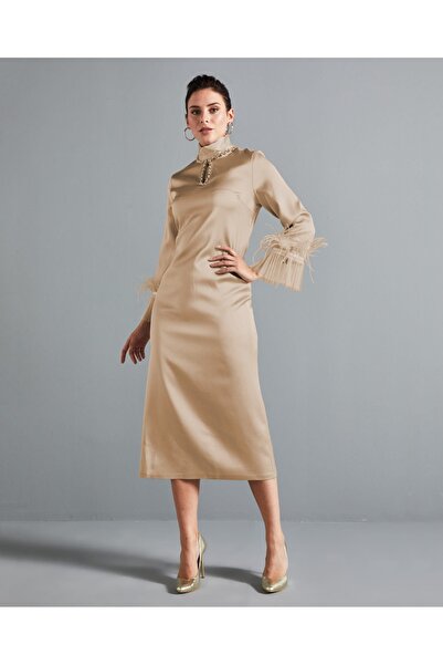 SERPİL Taş Detaylı Goğüs Pencereli Kol Ucu Otriş ve Organze Tül Detaylı Bej S...