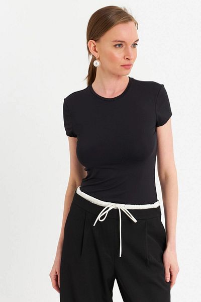 Cool & Sexy Women's Black Basic T-Shirt Fls07