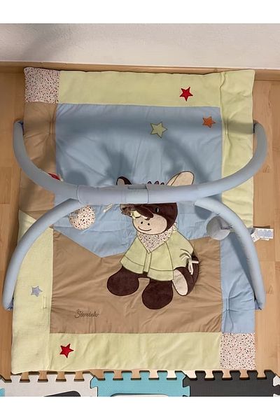 MA Saltea de joaca pentru bebelusi intre 0-18 Luni,cu figurine suspendate,manere detasabile,100 x 80 cm