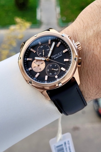 Ferrucci Kasası Rose Kordonu Siyah Renk 44 Mm İç Göstergeleri Aktif Erkek Kol Saati