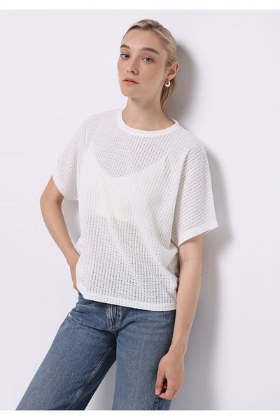 Colin's Relax Fit Round Neck Pocketless Plain Women's White Bat T-Shirt