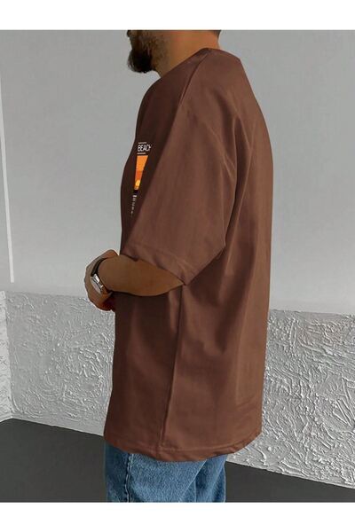 CLAYES Μπλουζάκι με λογότυπο παραλίας - Καφέ στάμπα με κοντό μανίκι με λαιμόκοψη