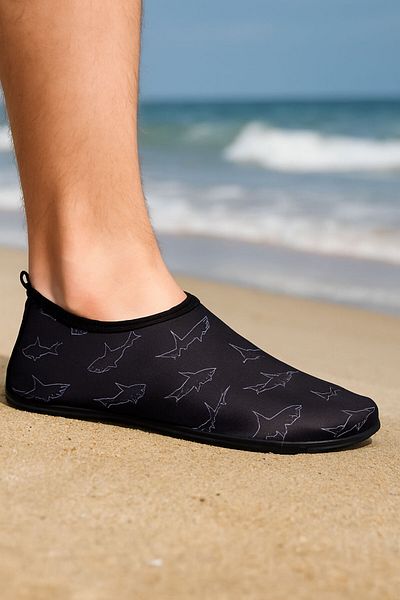 Peluche Shark Patterned Non-Slip Sole Flexible Lightweight Durable Men's Pool Beach Sea Shoes