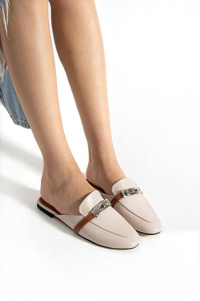diclepolat Stars Beige Closed Toe Flat Sole Detail Buckle Women's Slippers