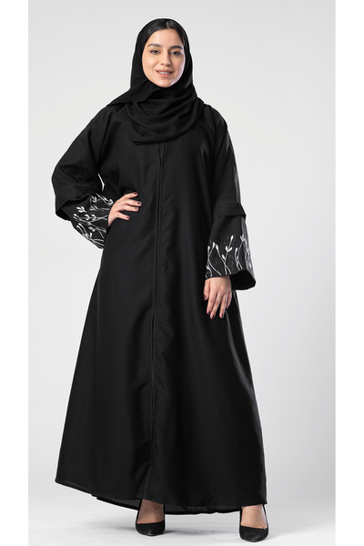 outline عباية سوداء بأكمام منفصلة متعددة