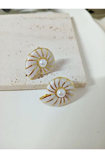 mos&more Steel Seashell Pearl Elegant Earrings